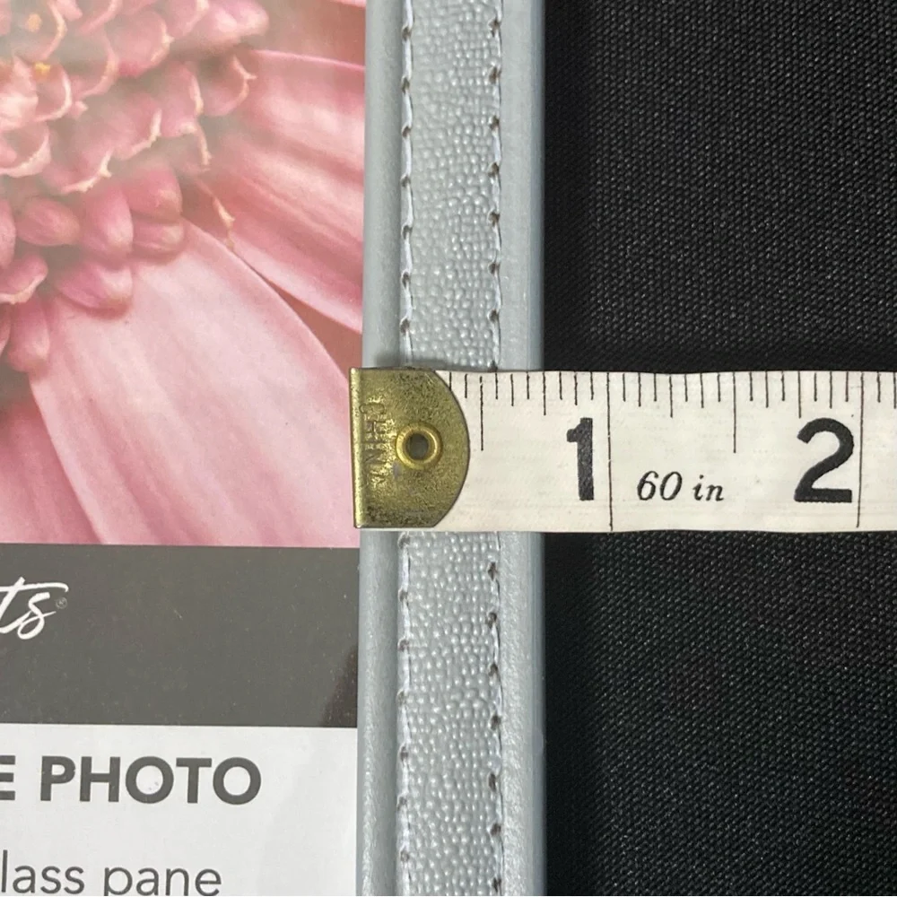 ⭐️ Grey Plastic 5” x 7” Easel Back Picture Frame